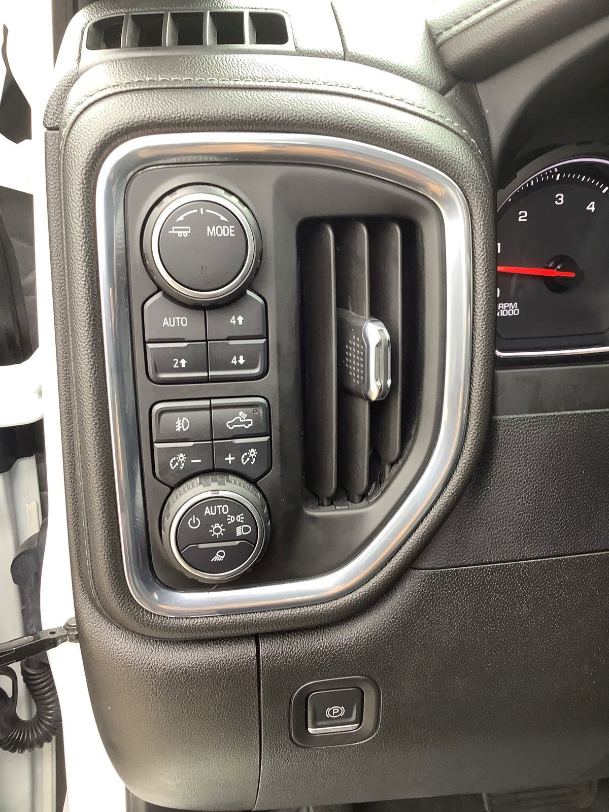 Used 2023 Chevrolet Silverado 2500 LTZ AWD/4WD image 15