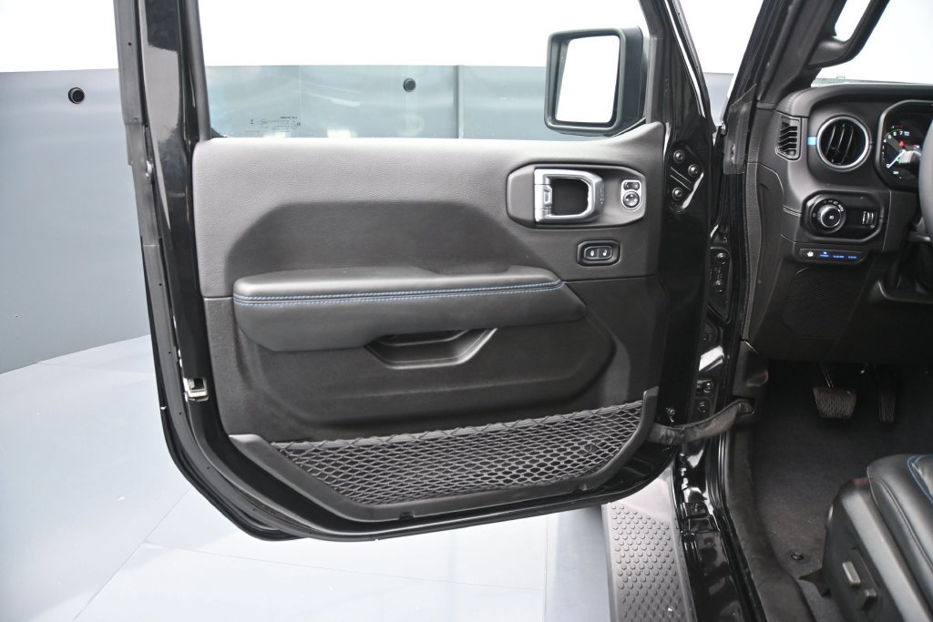 Used 2024 Jeep Wrangler High Altitude AWD/4WD image 18