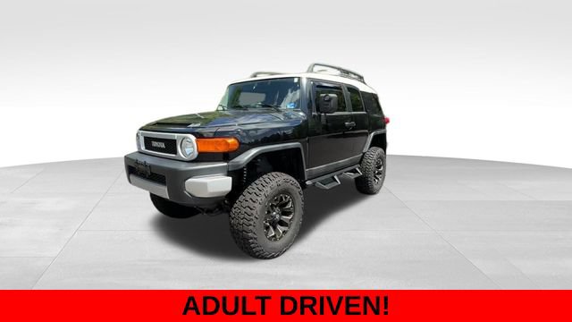 Used 2013 Toyota FJ Cruiser 4WD w/ Convenience Pkg image 2