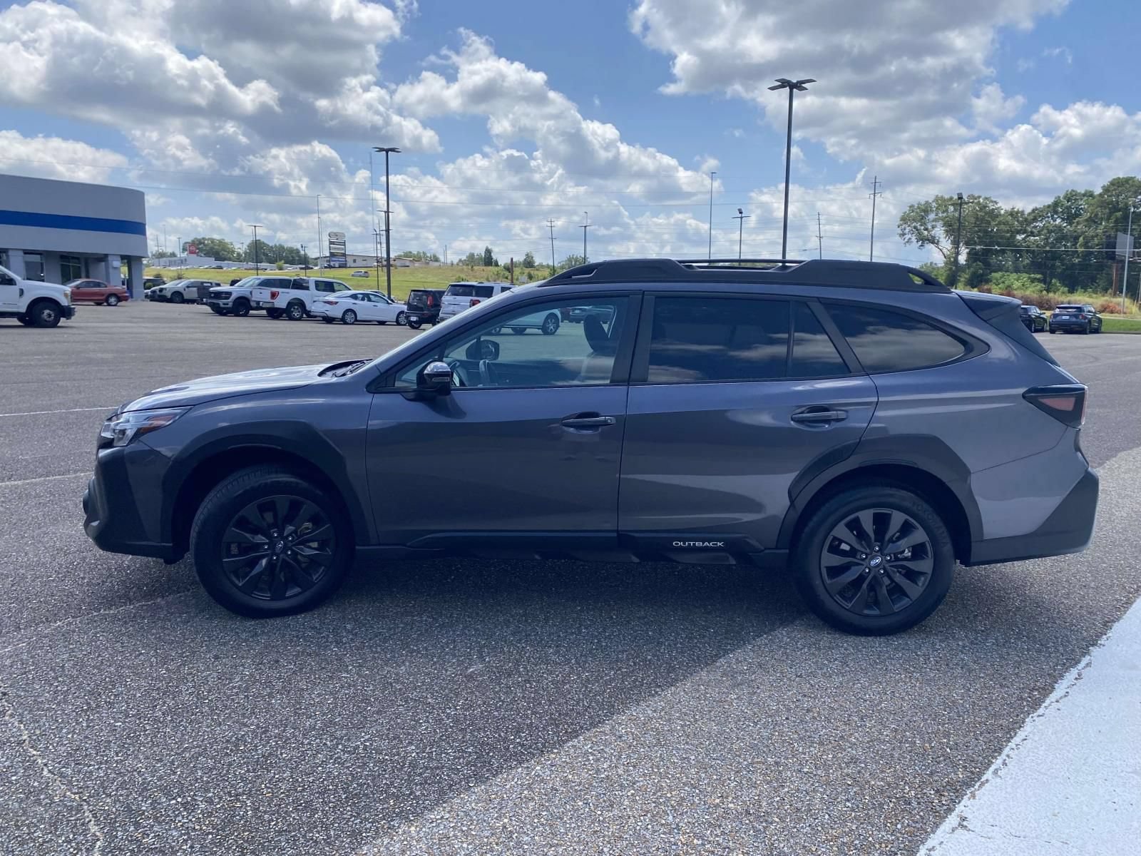 Used 2025 Subaru Outback Onyx Edition AWD/4WD image 4