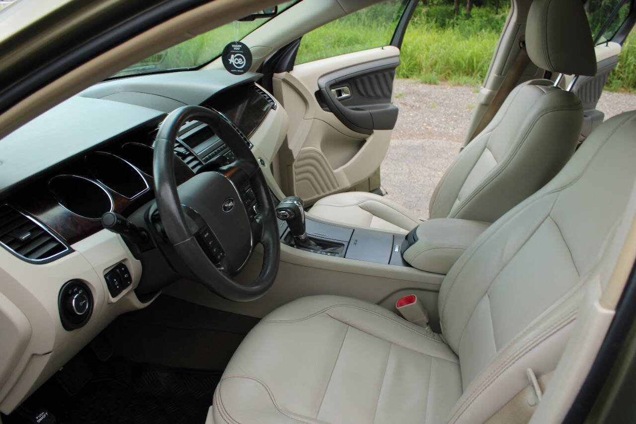 Used 2012 Ford Taurus SEL FWD image 15