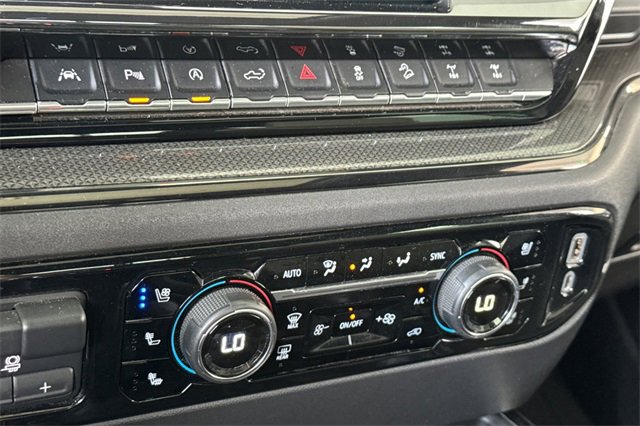 Used 2022 Chevrolet Silverado 1500 ZR2 w/ Technology Package image 19