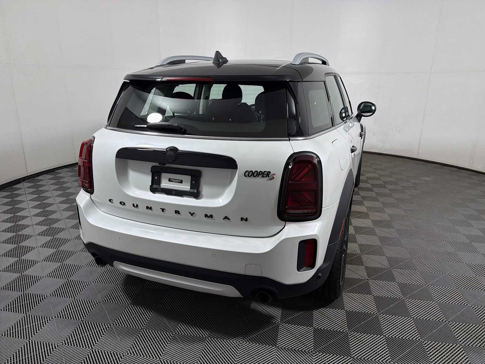 Used 2024 MINI Cooper Countryman S w/ Premium Package AWD/4WD image 6