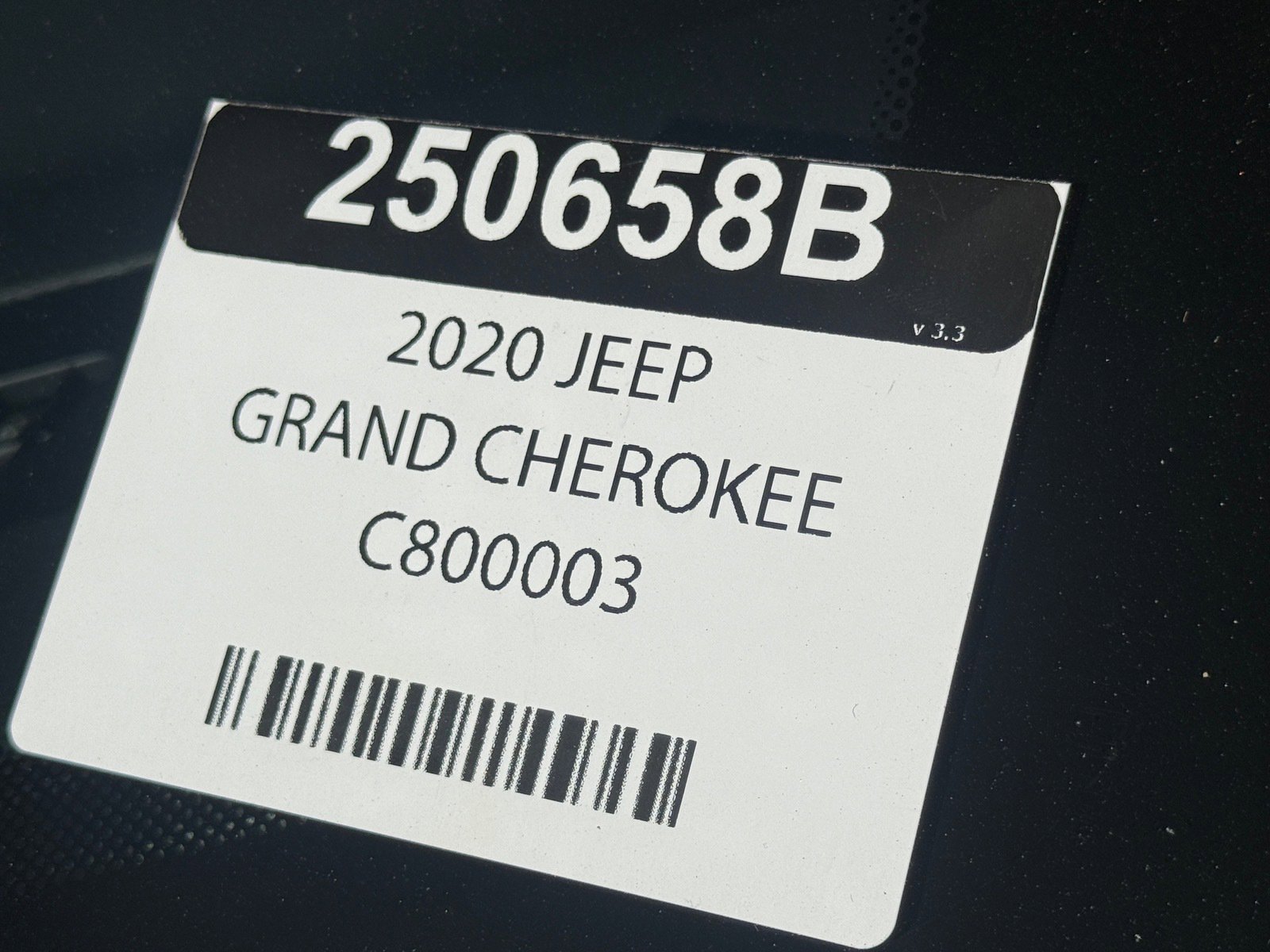 Used 2020 Jeep Grand Cherokee Altitude RWD image 7
