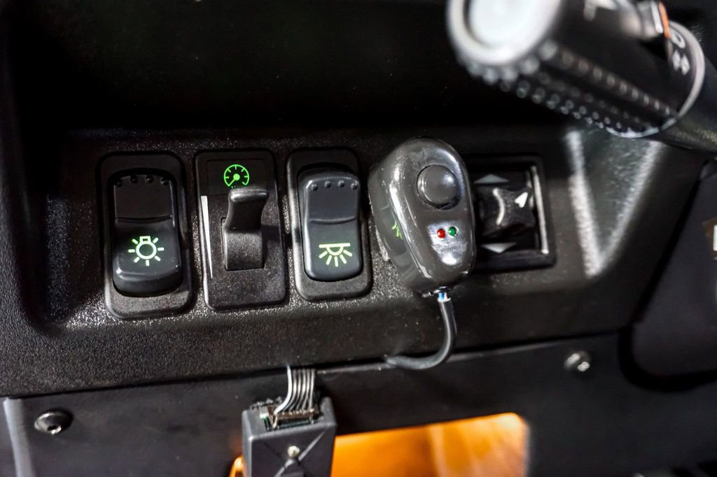 Used 2006 HUMMER H1 4-Door Wagon AWD/4WD image 49