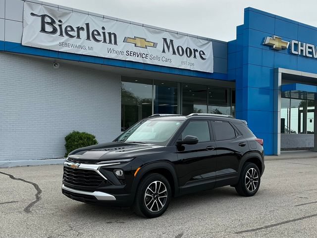 Used 2025 Chevrolet TrailBlazer LT w/ Driver Confidence Package AWD/4WD image 1