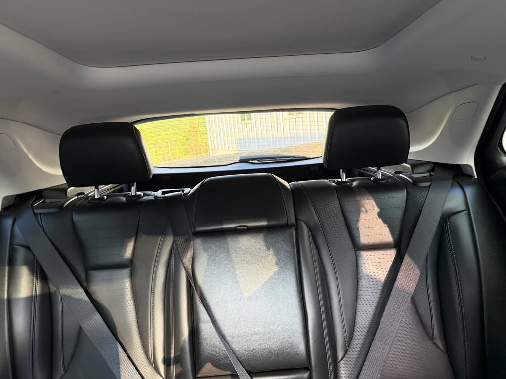 Used 2025 Buick Envision Preferred AWD/4WD image 19