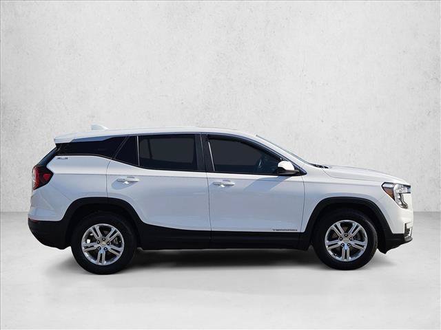 Used 2022 GMC Terrain SLE FWD image 4