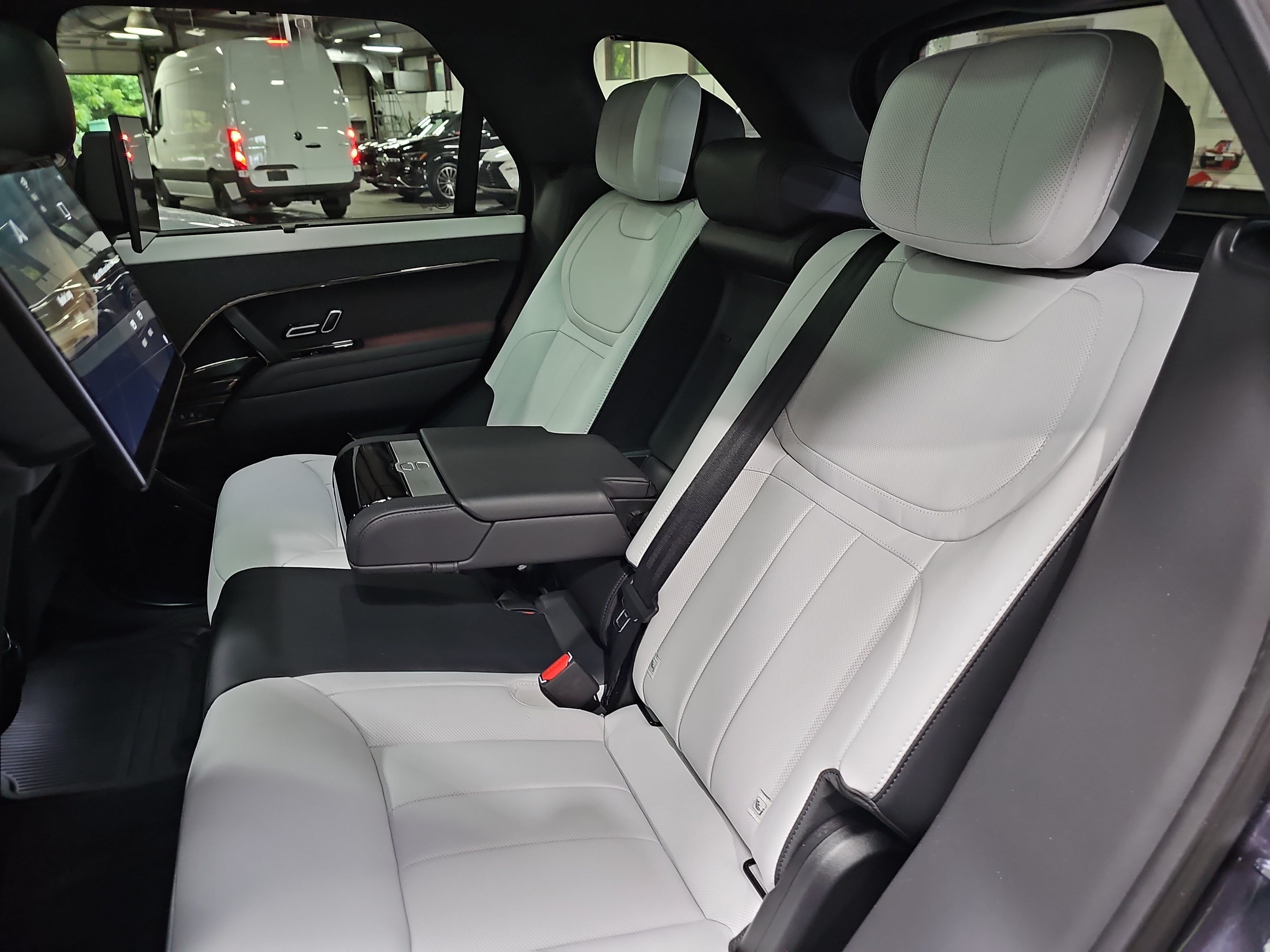 Used 2025 Land Rover Range Rover Sport Autobiography AWD/4WD image 15