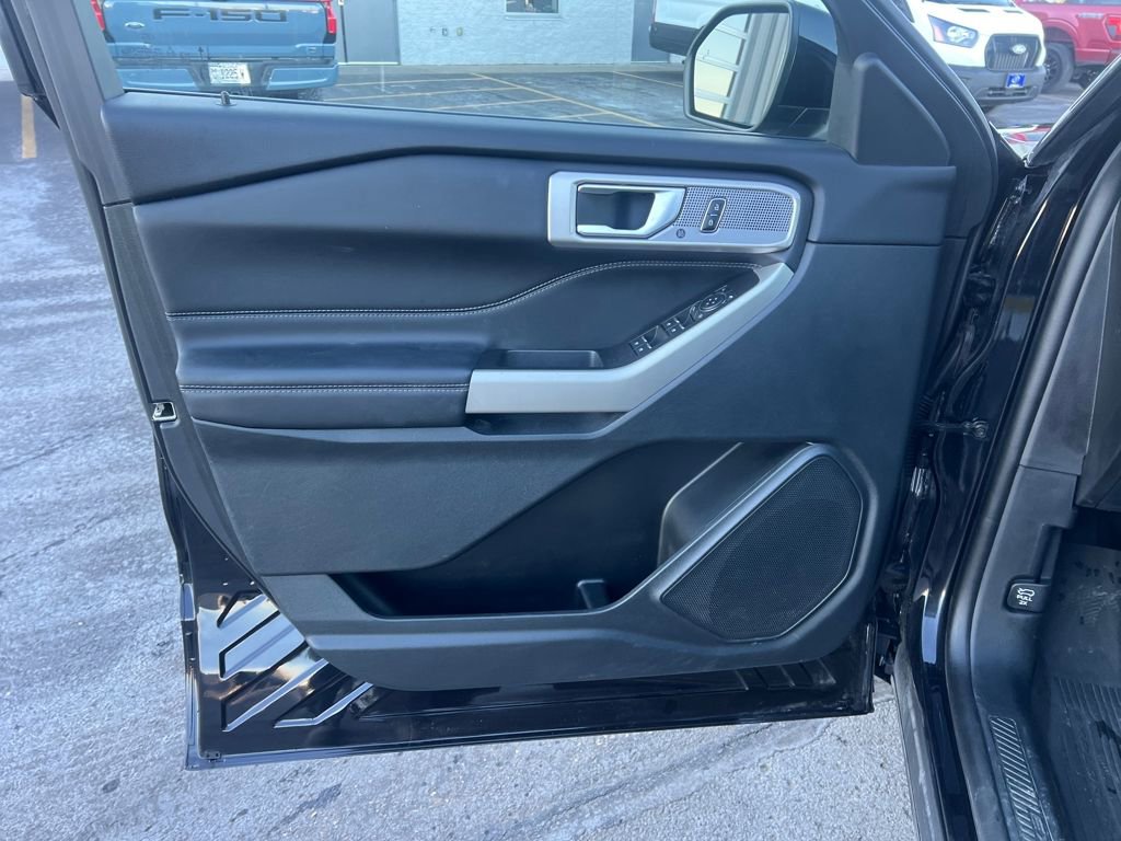 Certified 2023 Ford Explorer XLT w/ Equipment Group 202A image 12