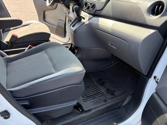 Used 2015 Nissan NV200 SV w/ Technology Package FWD image 27