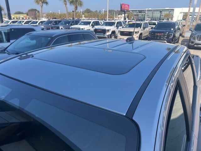 Used 2023 GMC Canyon AT4 w/ AT4 Premium Package image 9