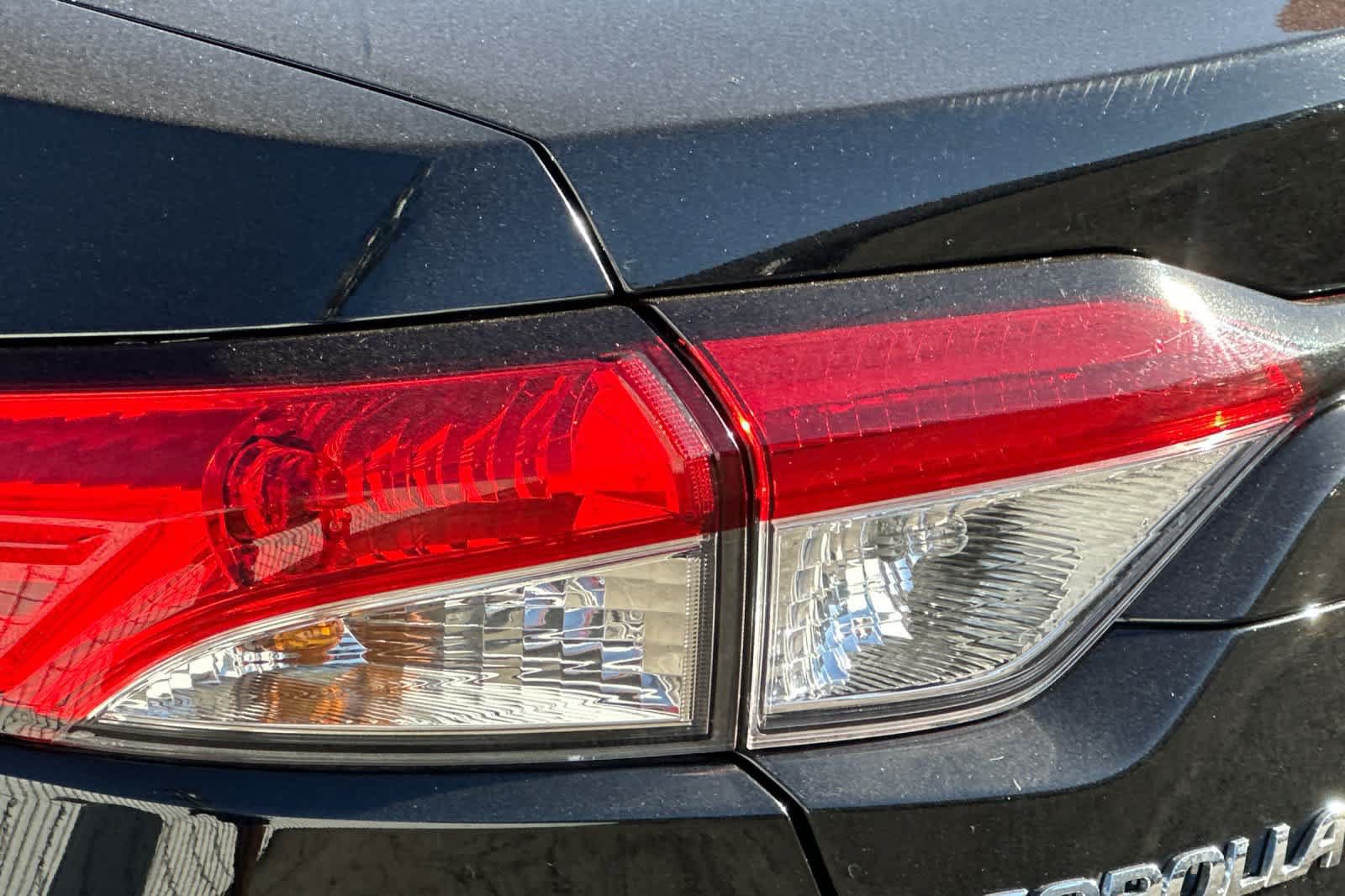 Used 2025 Toyota Corolla LE FWD image 34