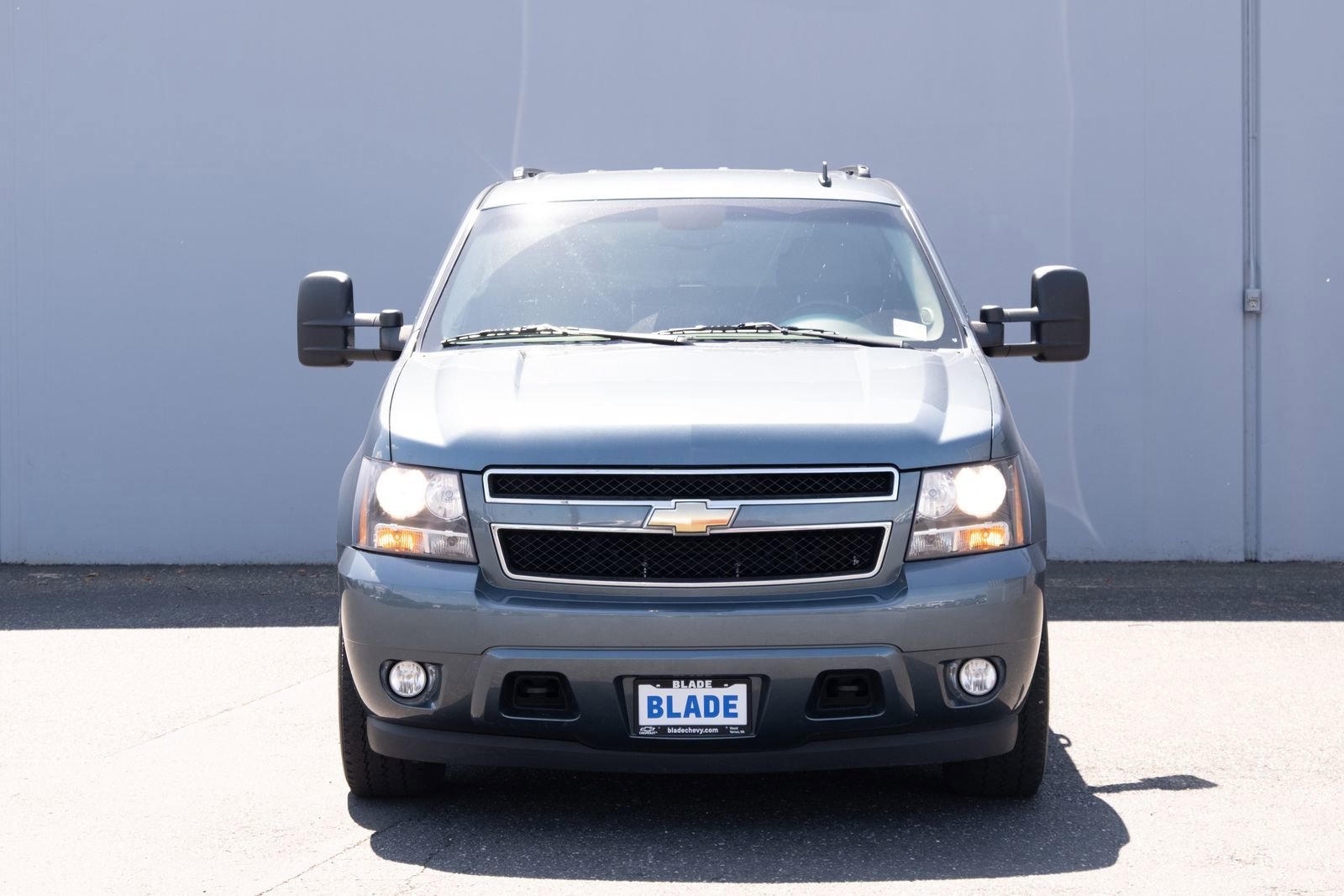 Used 2008 Chevrolet Suburban 2500 LT w/ LT Preferred Equipment Group AWD/4WD image 19