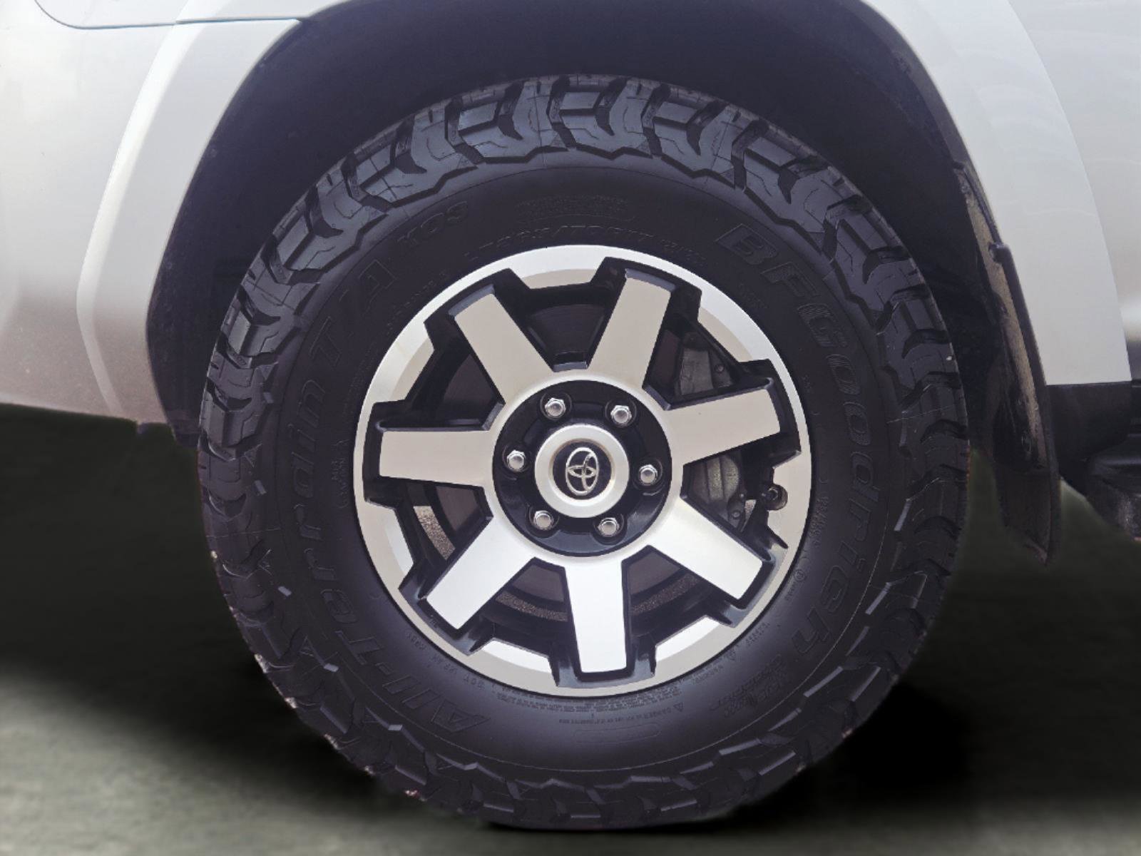 Used 2021 Toyota 4Runner TRD Off-Road Premium AWD/4WD image 12