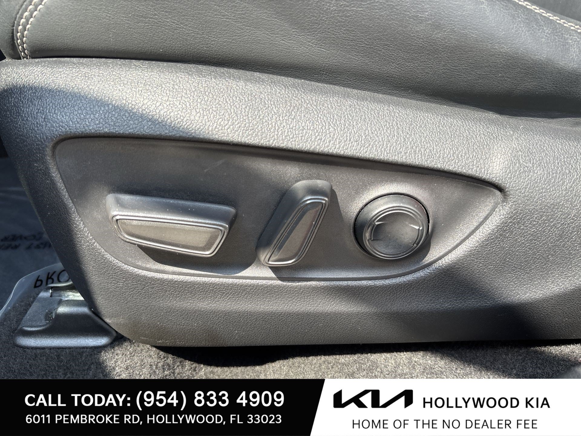 Used 2021 Toyota RAV4 XLE Premium FWD image 14
