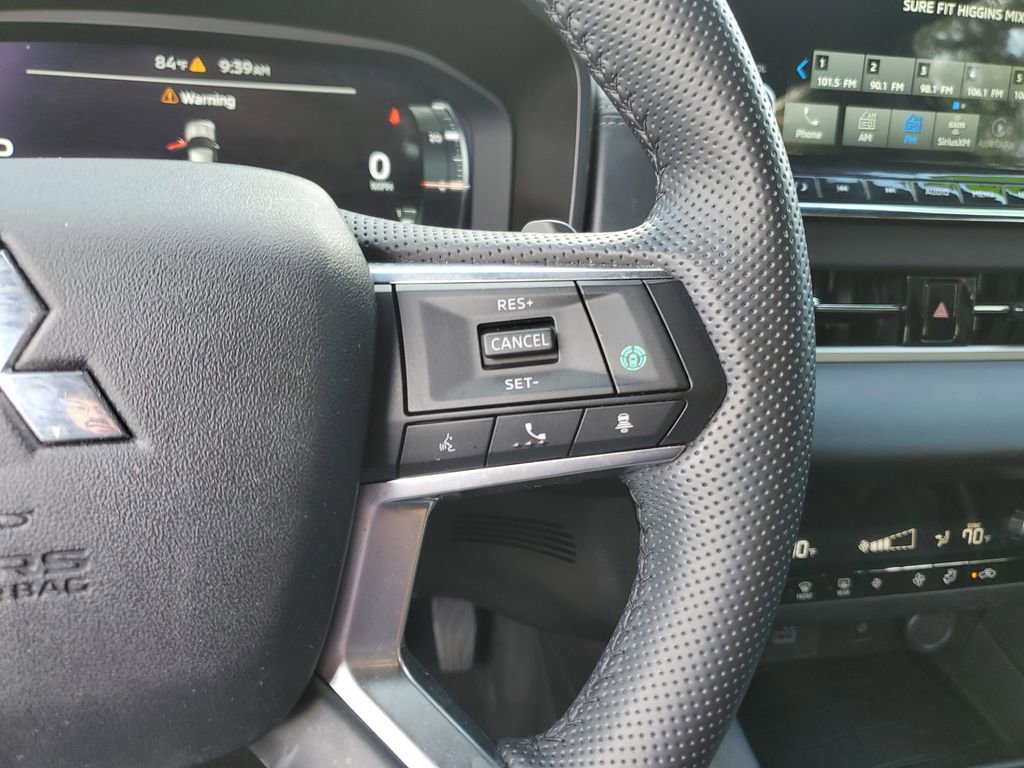 Used 2024 Mitsubishi Outlander SE Black Edition FWD image 24