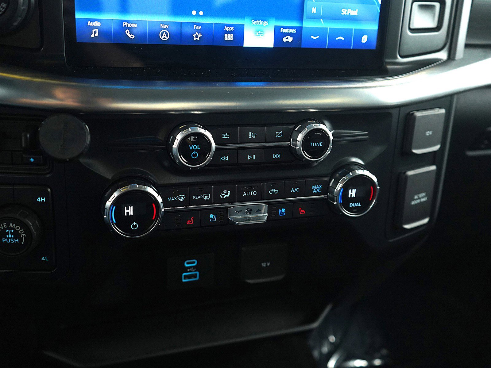 Used 2021 Ford F150 Lariat image 23