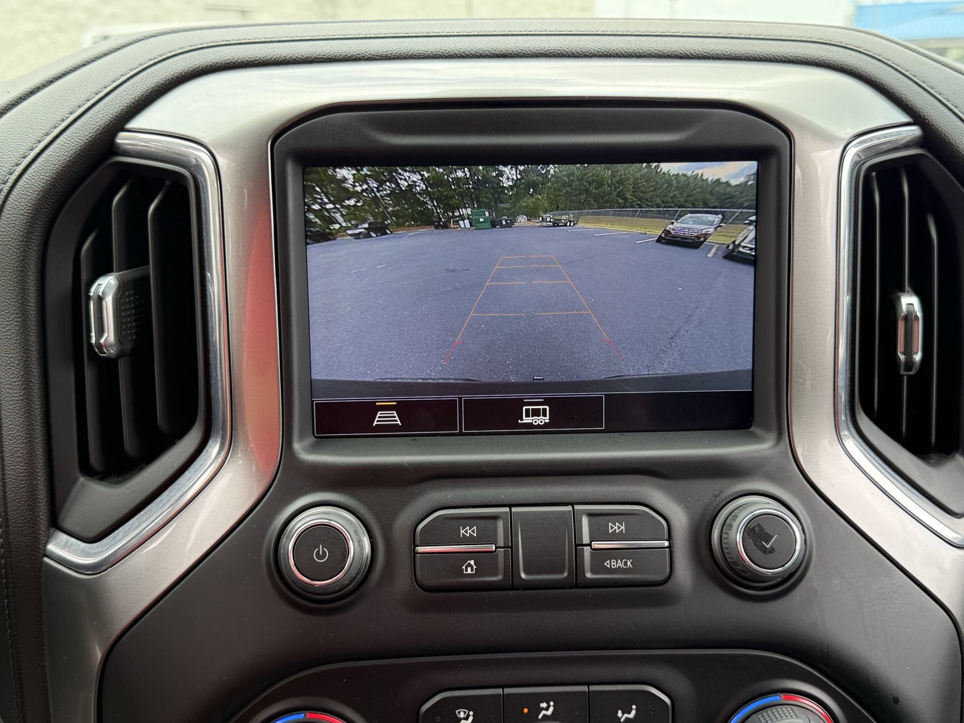 Used 2022 Chevrolet Silverado 1500 RST w/ Convenience Package II AWD/4WD image 4