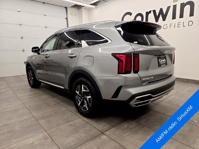 Used 2023 Kia Sorento EX FWD image 3