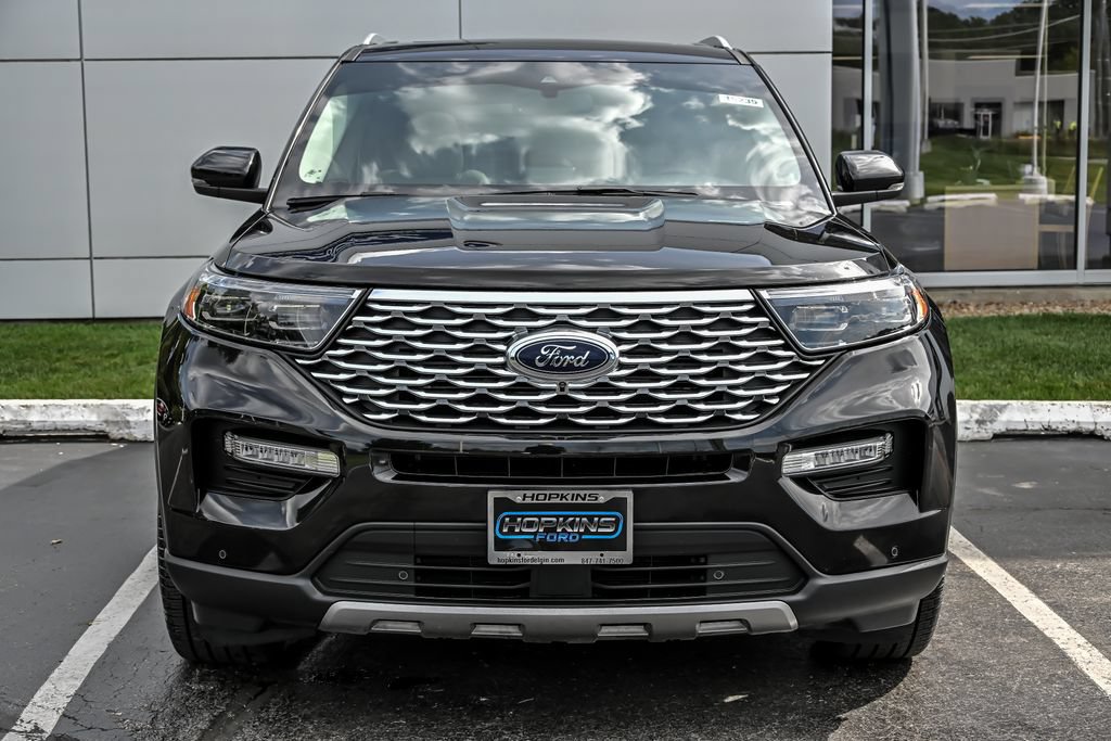 Certified 2023 Ford Explorer Platinum w/ Technology Package AWD/4WD image 4