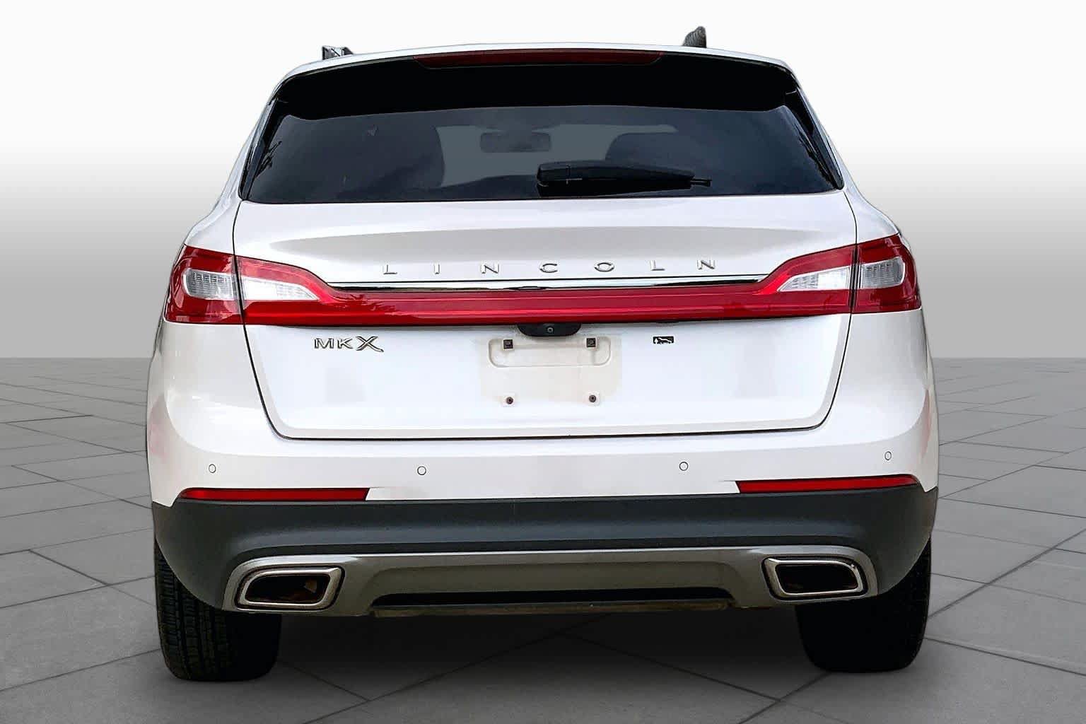 Used 2018 Lincoln MKX Reserve w/ Driver Assistance Package FWD image 5