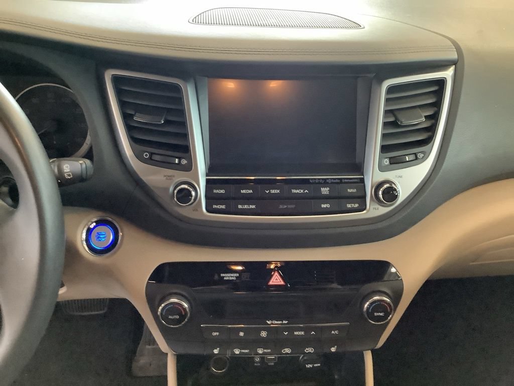 Used 2017 Hyundai Tucson Limited AWD/4WD image 10