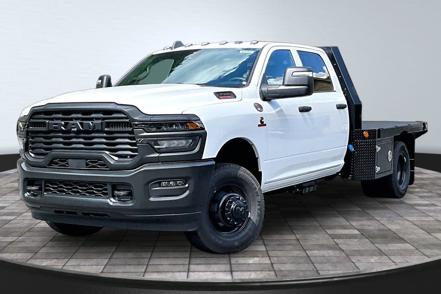 New 2026 RAM 3500 Tradesman AWD/4WD image 3