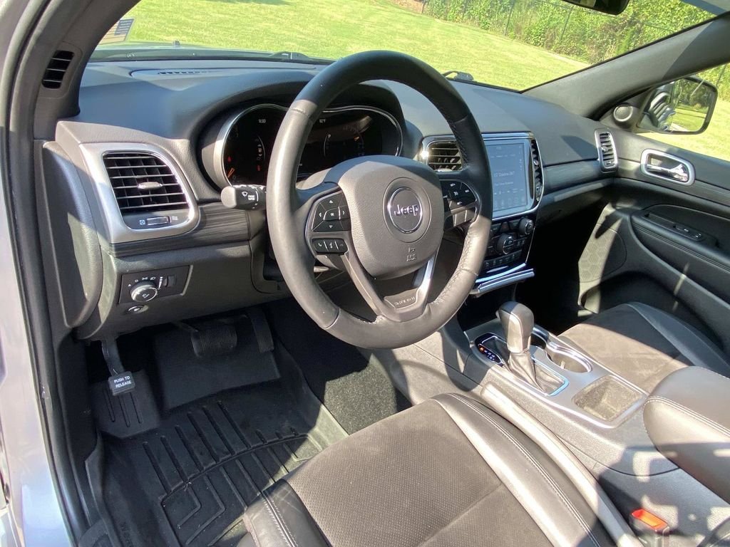 Used 2021 Jeep Grand Cherokee Laredo RWD image 21