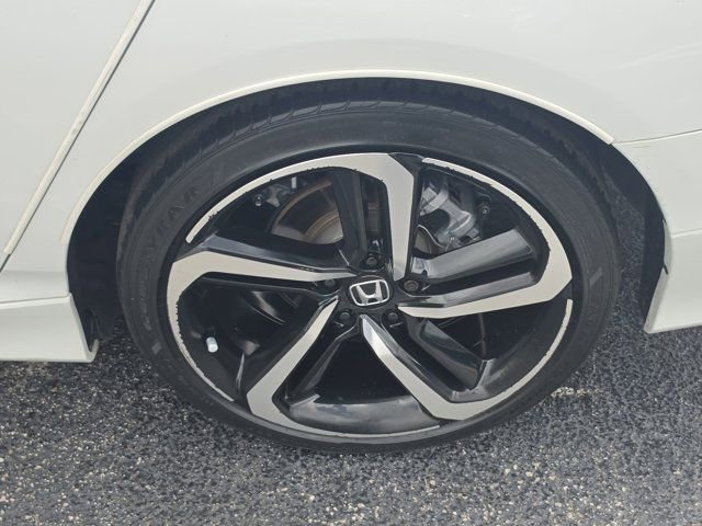 Used 2022 Honda Accord Sport image 9