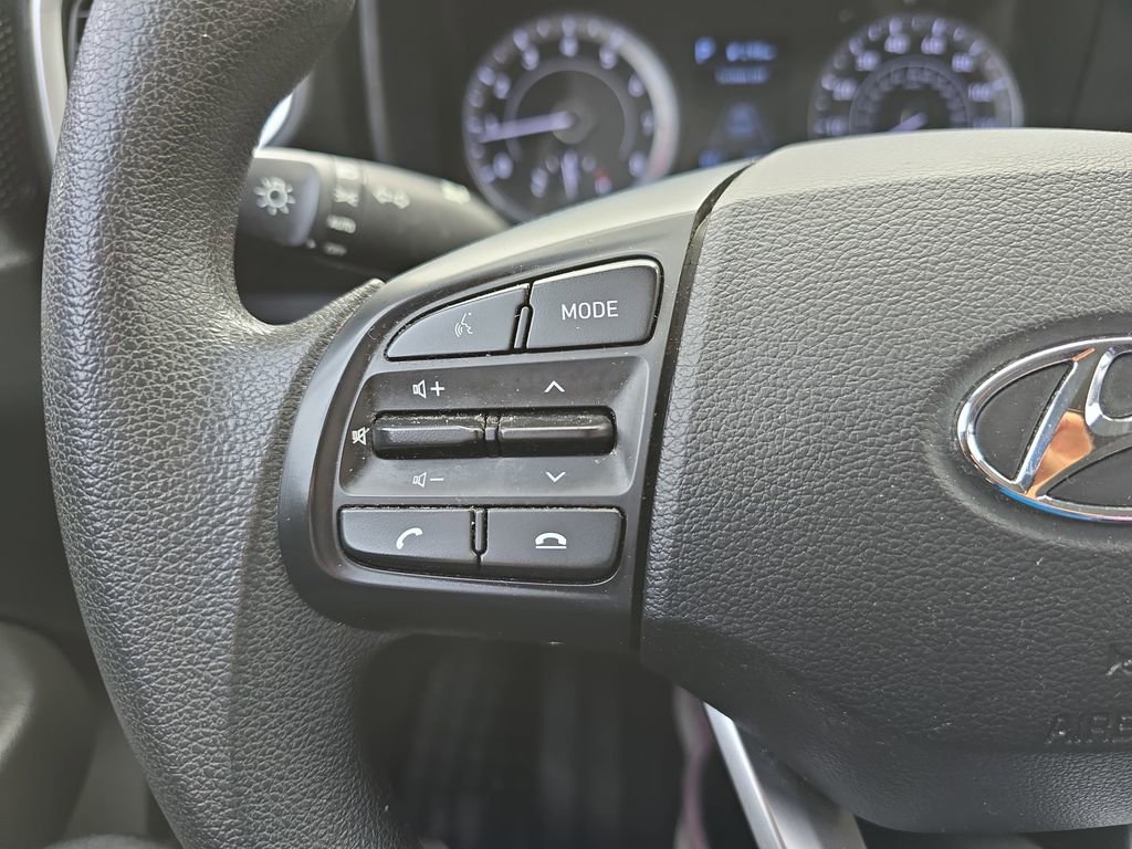 Used 2021 Hyundai Venue SE FWD image 16
