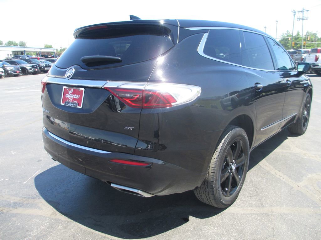 Certified 2023 Buick Enclave Essence w/ Experience Buick Package AWD/4WD image 5