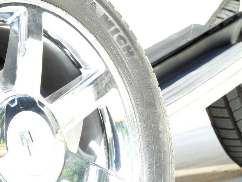 Used 2013 Cadillac Escalade Luxury image 7