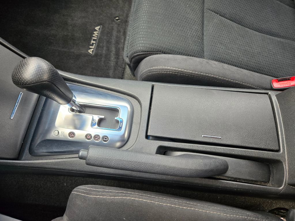Used 2012 Nissan Altima 3.5 SR FWD image 21