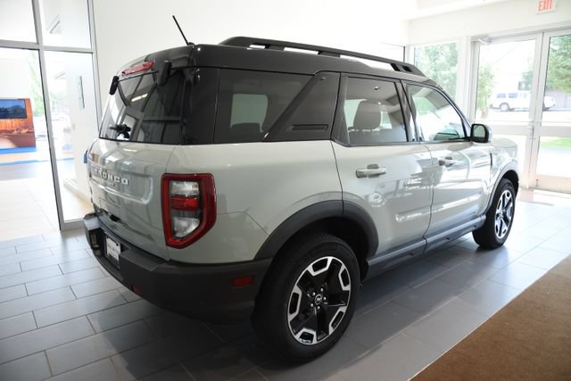 Used 2022 Ford Bronco Sport Outer Banks w/ Tech Package AWD/4WD image 3