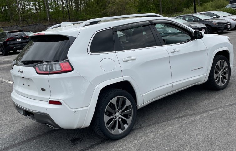 Used 2019 Jeep Cherokee Overland w/ Technology Group AWD/4WD image 10