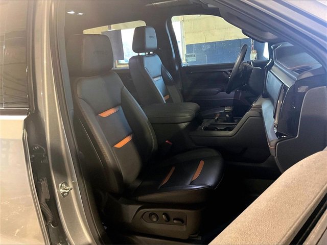 Used 2025 GMC Sierra 1500 AT4 w/ AT4 Premium Package image 7