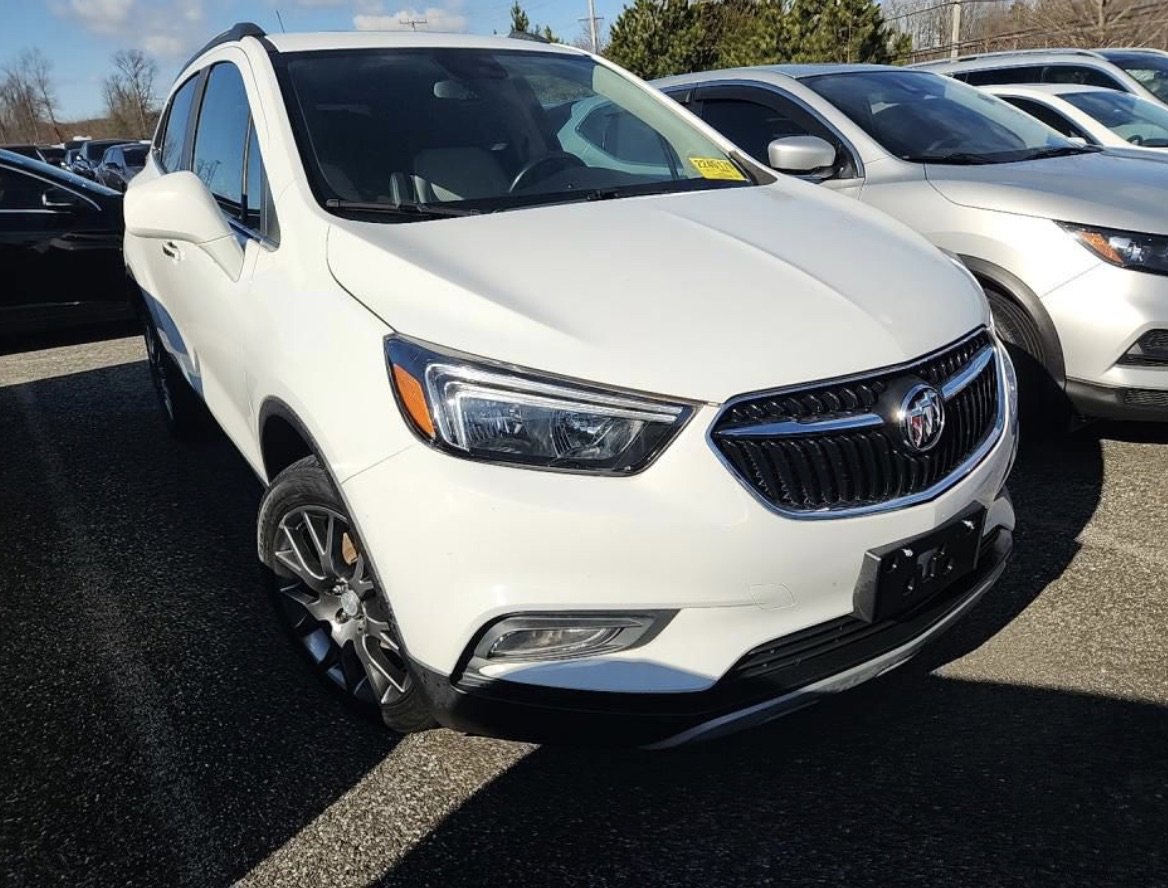 Used 2020 Buick Encore Sport Touring w/ Safety Package image 3