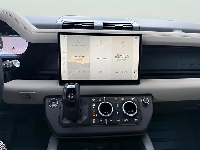 Certified 2023 Land Rover Defender 130 X-Dynamic SE image 25