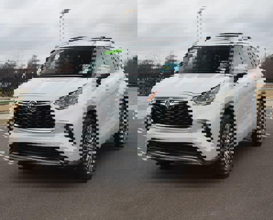 Used 2022 Toyota Highlander Platinum image 26