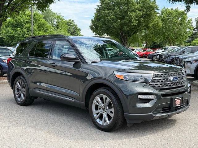 Used 2023 Ford Explorer XLT w/ Equipment Group 202A AWD/4WD image 4