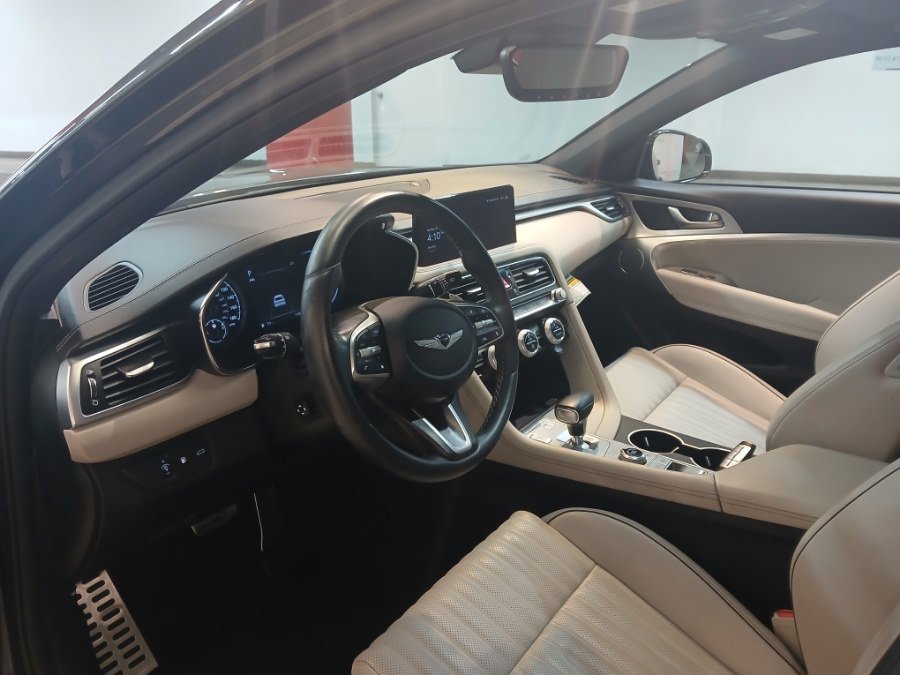 Used 2023 Genesis G70 2.0T w/ Sport Prestige Package image 10