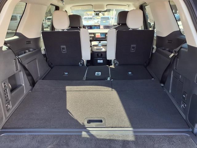 New 2026 Lincoln Navigator Premiere image 9