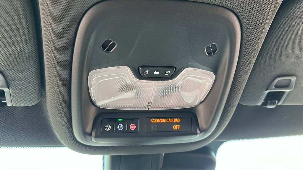 Used 2025 Chevrolet TrailBlazer RS w/ Convenience Package AWD/4WD image 26