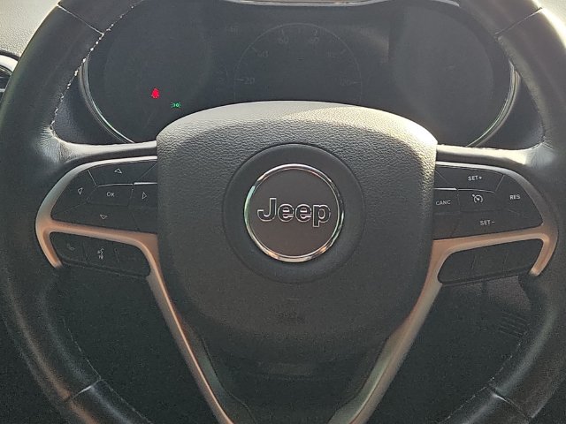Used 2021 Jeep Grand Cherokee Laredo X AWD/4WD image 14