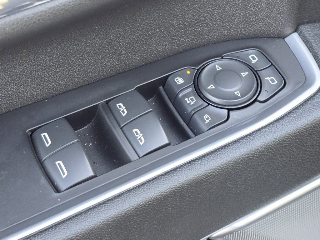 Certified 2024 Chevrolet Silverado 3500 High Country w/ High Country Premium Package image 23