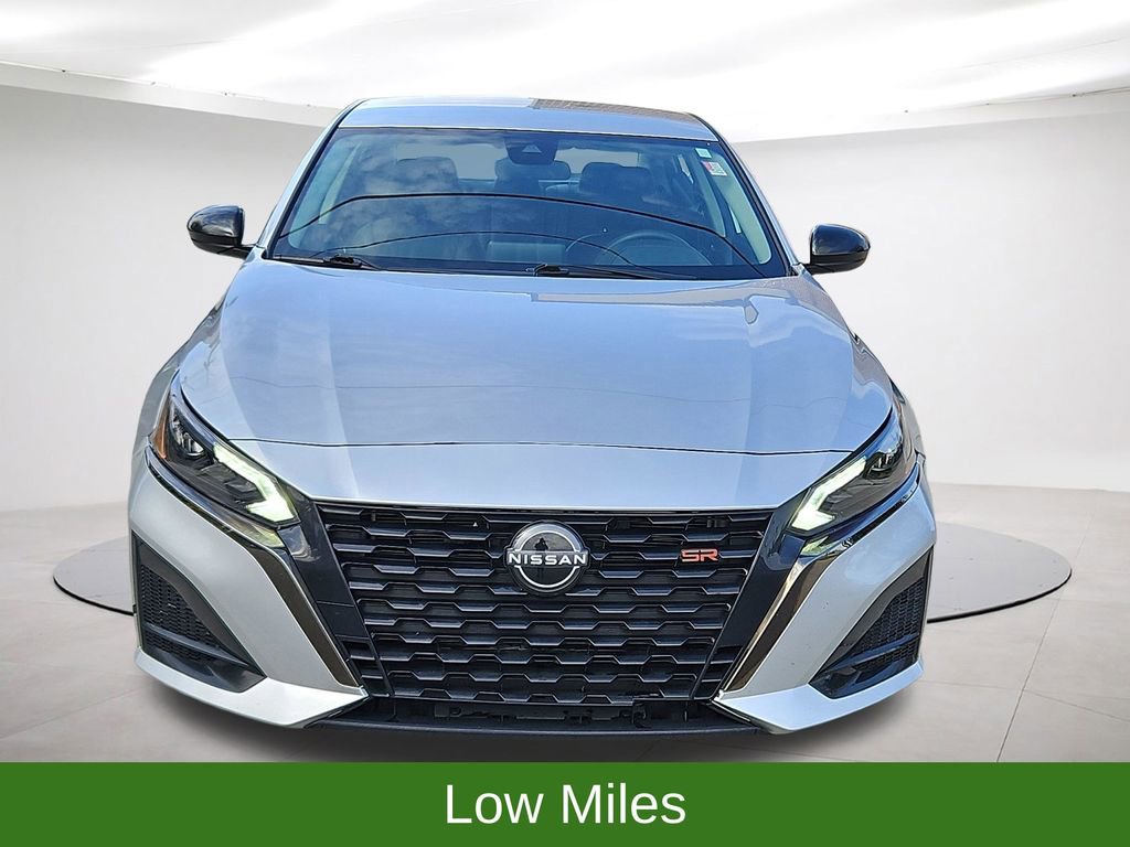 Used 2024 Nissan Altima 2.5 SR image 2