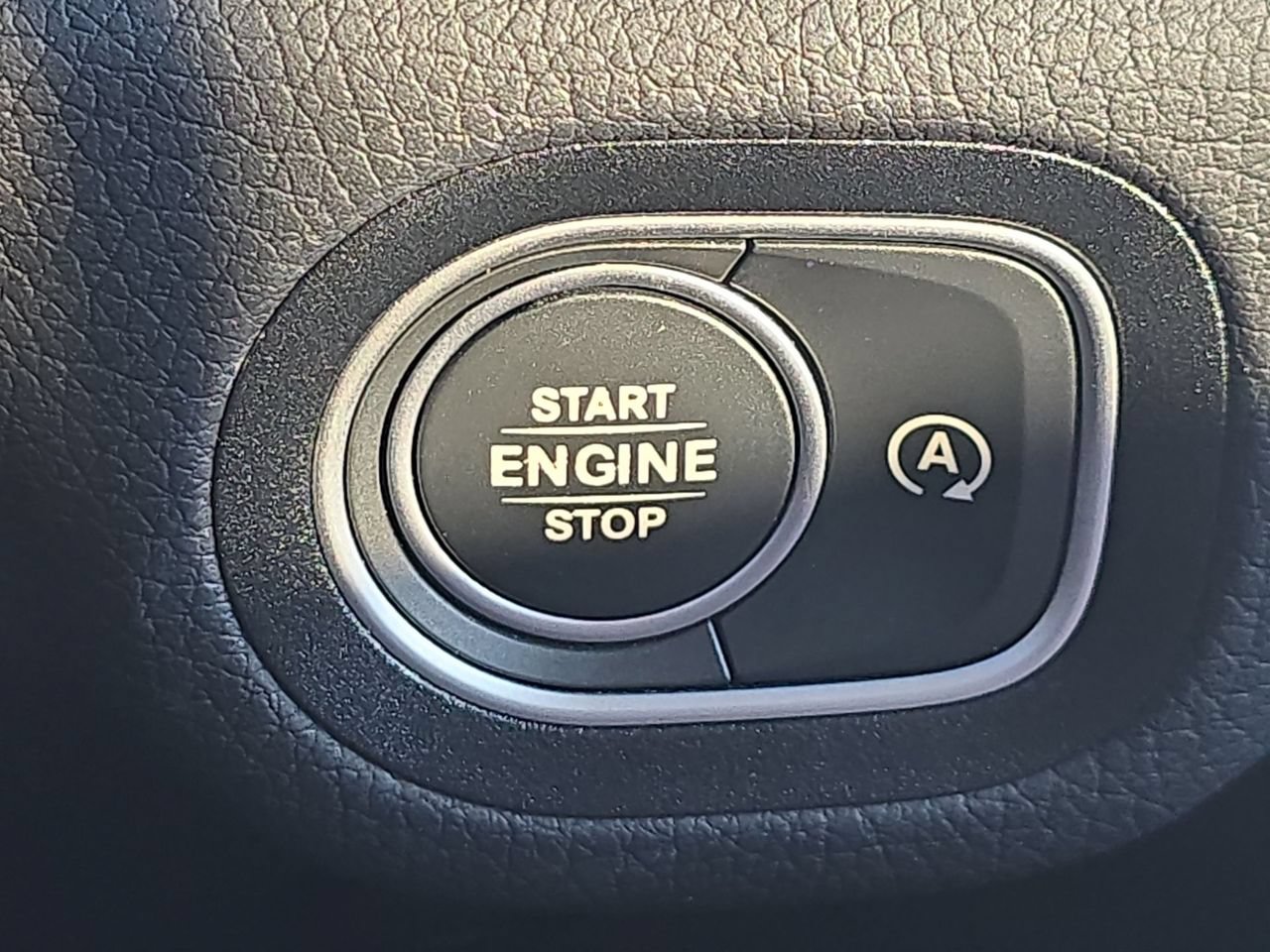 Used 2025 Mercedes-Benz GLE 350 4MATIC image 18