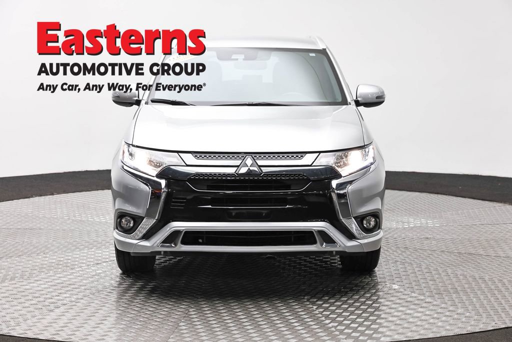 Used 2022 Mitsubishi Outlander LE AWD/4WD image 2