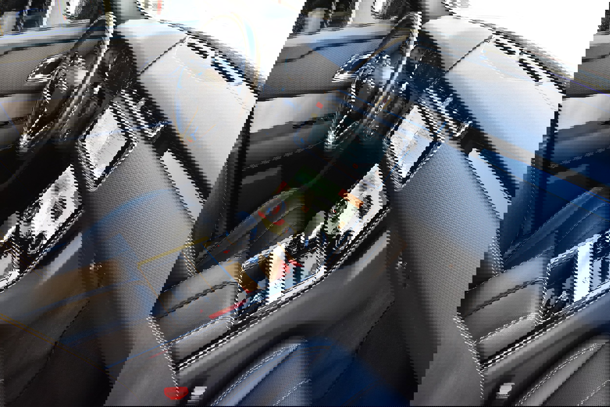 Used 2021 Land Rover Range Rover Velar R-Dynamic S AWD/4WD image 28